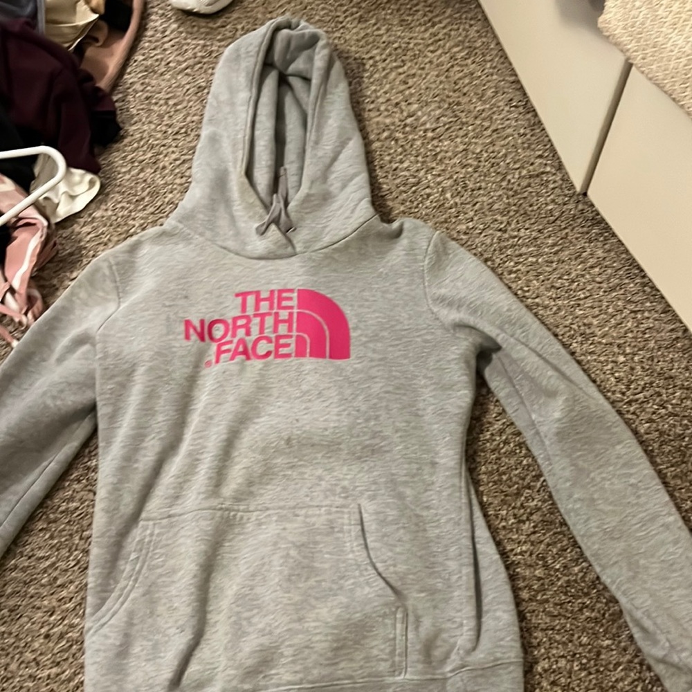 Woman’s xs north face hoodie